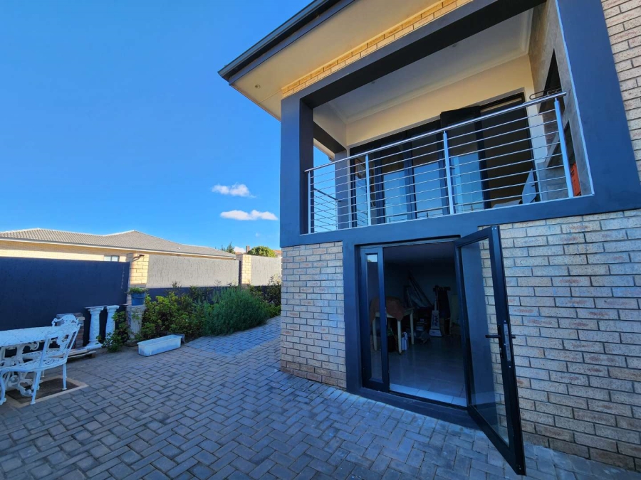3 Bedroom Property for Sale in Monte Christo Western Cape